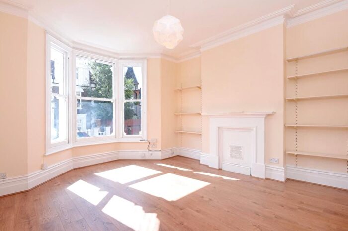 2 Bedroom Flat To Rent In Constantine Road, Hampstead, NW3