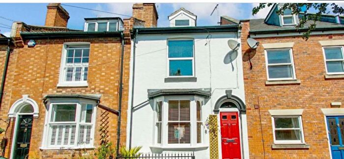 4 Bedroom Terraced House For Sale In Gordon Street, Warwickshire, Leamington Spa, CV31