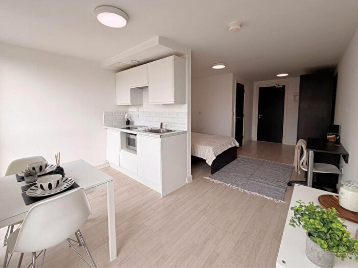 1 Bedroom Flat To Rent In Upper Parliament Street, Liverpool, Merseyside, L8