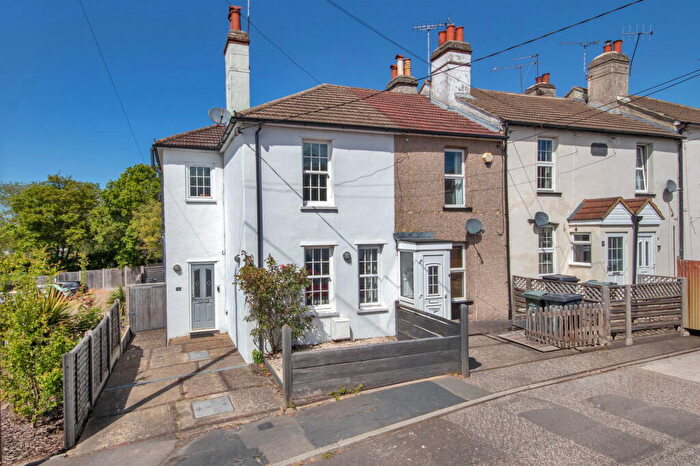 3 Bedroom End Of Terrace House For Sale In Wood Lane, Dartford, DA2