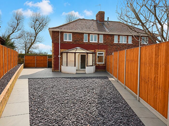 4 Bedroom Semi Detached House To Rent In Filton Road, Bristol, BS7