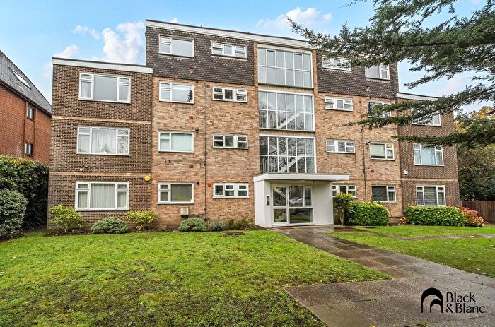 2 Bedroom Flat For Sale In Wickham Road, Beckenham, BR3