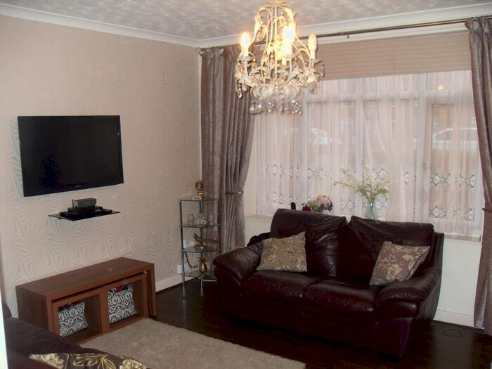 3 Bedroom Terraced House To Rent In The Lowe, Hainault?Ilford, IG6