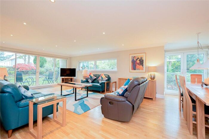 3 Bedroom Flat To Rent In South Oswald Road, Edinburgh, EH9