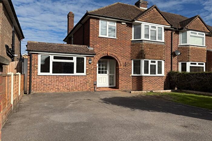 4 Bedroom Semi-Detached House To Rent In Holland Road, Marlow, SL7
