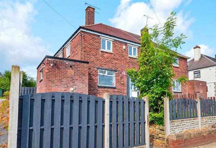 3 Bedroom Semi-Detached House To Rent In Basegreen Close, S12