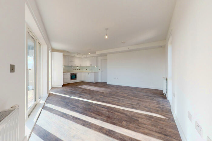 3 Bedroom Apartment To Rent In Millet Place London, E16