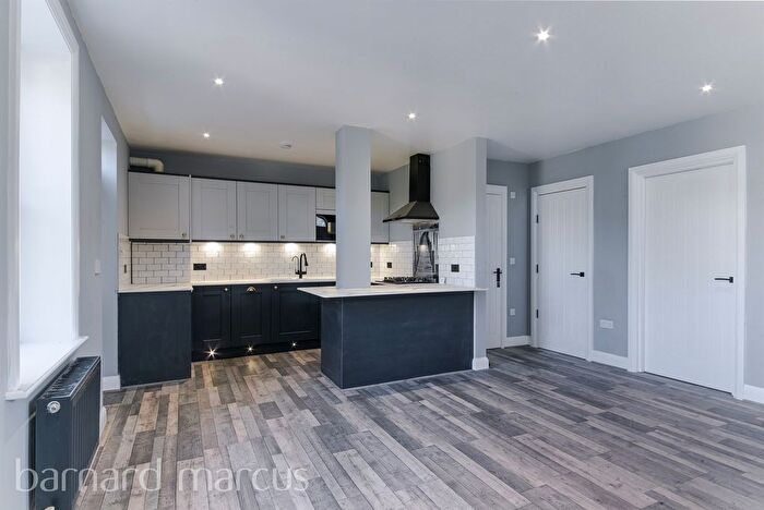 1 Bedroom Flat For Sale In London Road, Morden, SM4
