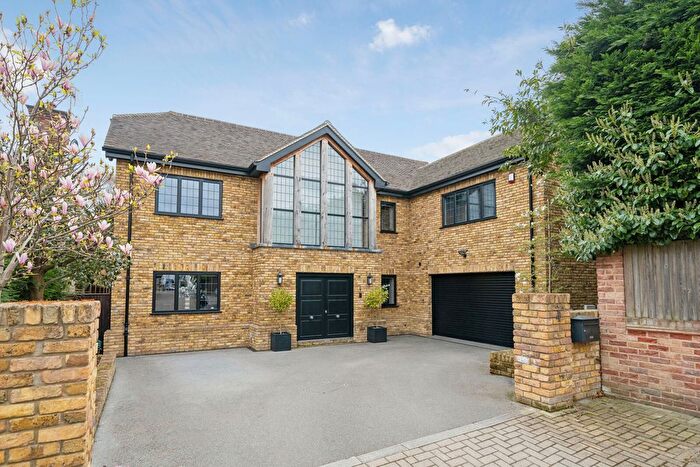 7 Bedroom Detached House For Sale In Heathley End, Chislehurst, BR7