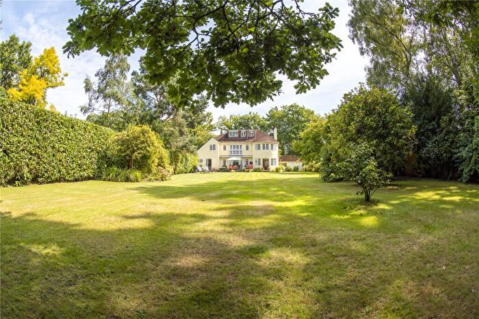 6 Bedroom Detached House For Sale In Westcar Lane, Walton-On-Thames, KT12