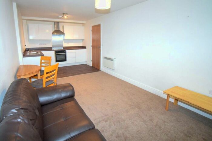 1 Bedroom Apartment To Rent In Norman House - Students - -, DE1