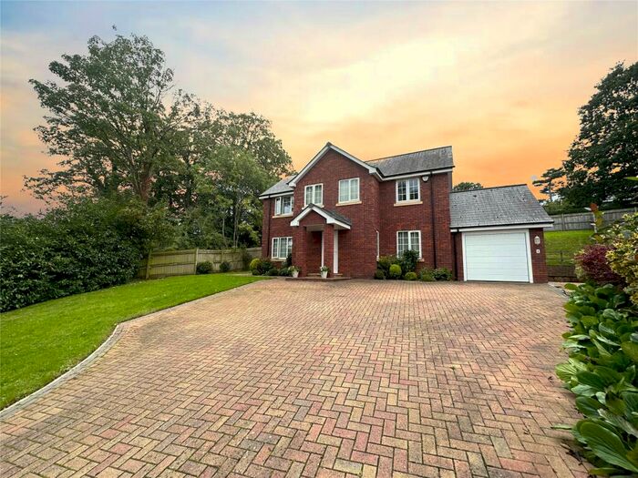 4 Bedroom Detached House To Rent In Pinn Hill, Exeter, Devon, EX1