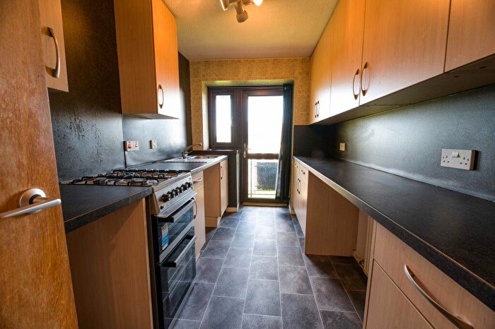 3 Bedroom Flat To Rent In P – Finlow Terrace, Dundee, DD4