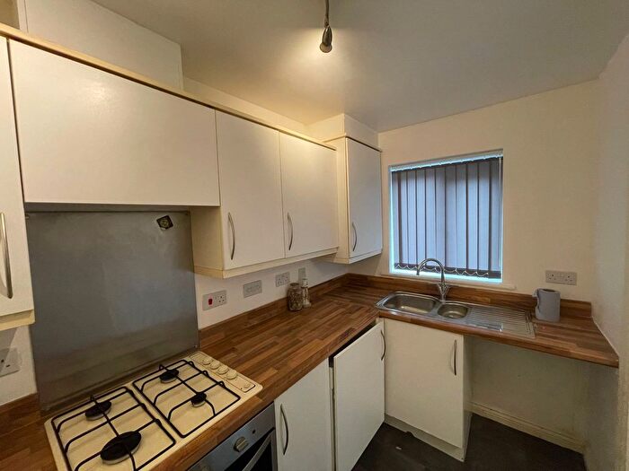4 Bedroom Terraced House To Rent In Hexagon Close, Manchester, M9