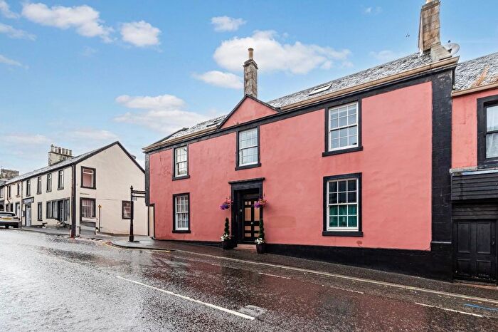 2 Bedroom Flat For Sale In Kirk Street, Strathaven, Lanarkshire, ML10