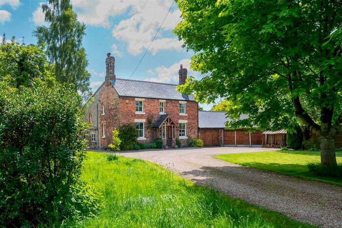 4 Bedroom Detached House For Sale In Maesbury, Oswestry, SY10