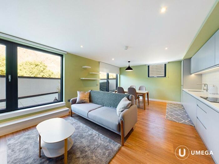 2 Bedroom Flat To Rent In Kings Stables Road, Grassmarket, Edinburgh, EH1