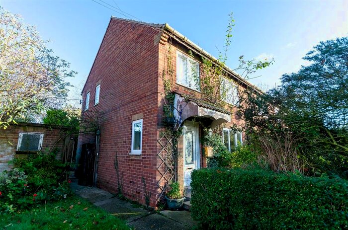 3 Bedroom End Of Terrace House For Sale In Kelk Villas, Welwick, Hull, HU12
