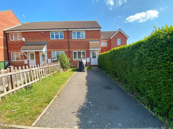 2 Bedroom End Terrace House For Sale In Middleham Close, Peterborough, PE2