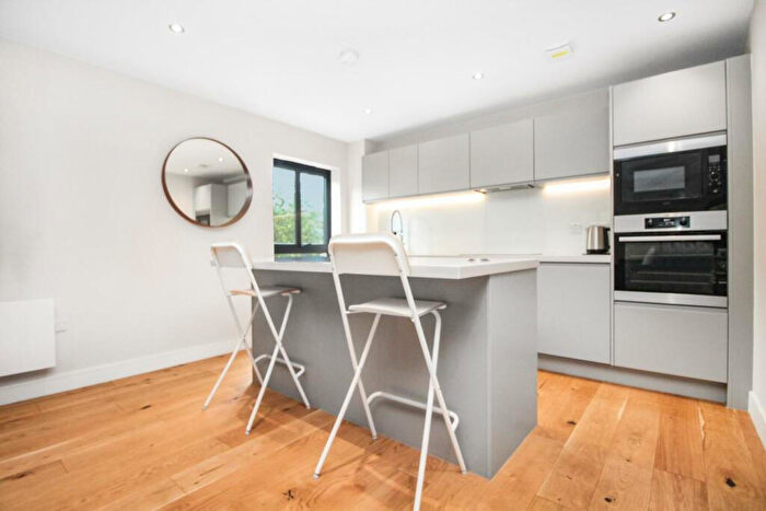 2 Bedroom Flat To Rent In Weymouth Building, London, SE17