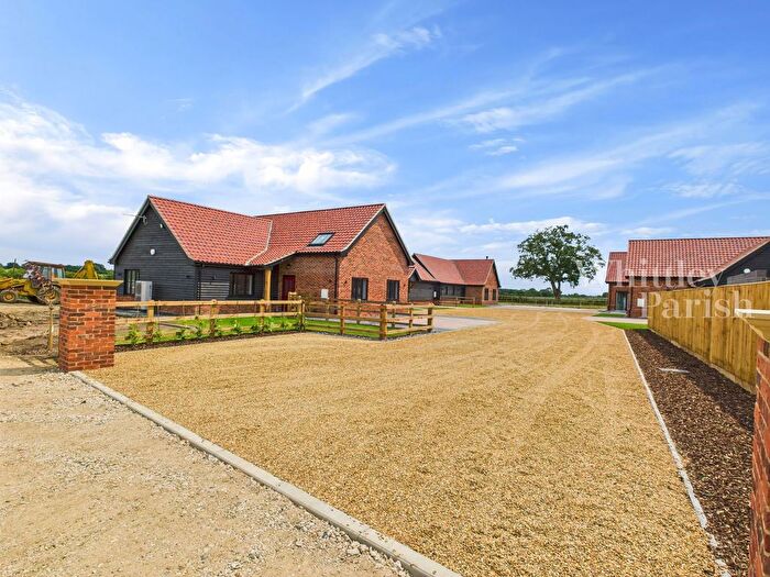 4 Bedroom Detached House For Sale In Mill Road, Winfarthing, IP22