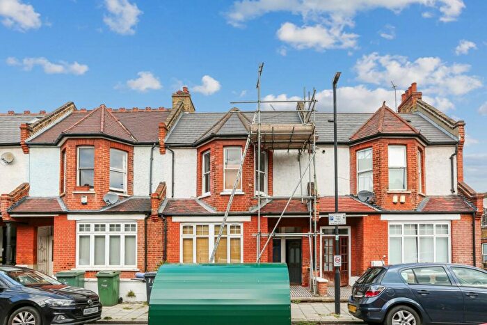 3 Bedroom Maisonette To Rent In Bavent Road, , London, SE5
