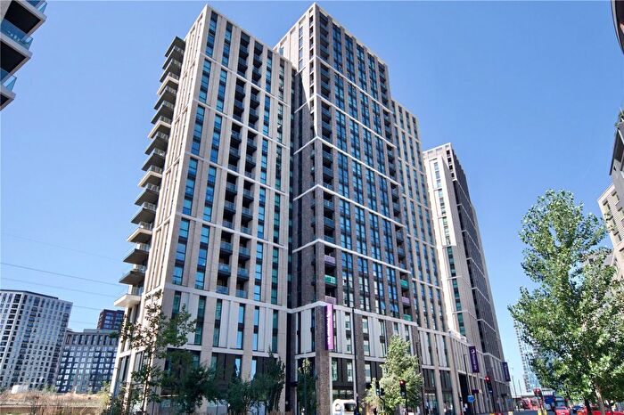 1 Bedroom Flat For Sale In Silvertown Way, London, E16