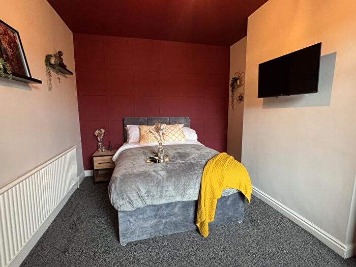 5 Bedroom Terraced House To Rent In Broomfield Road, Headingley, Leeds, LS6