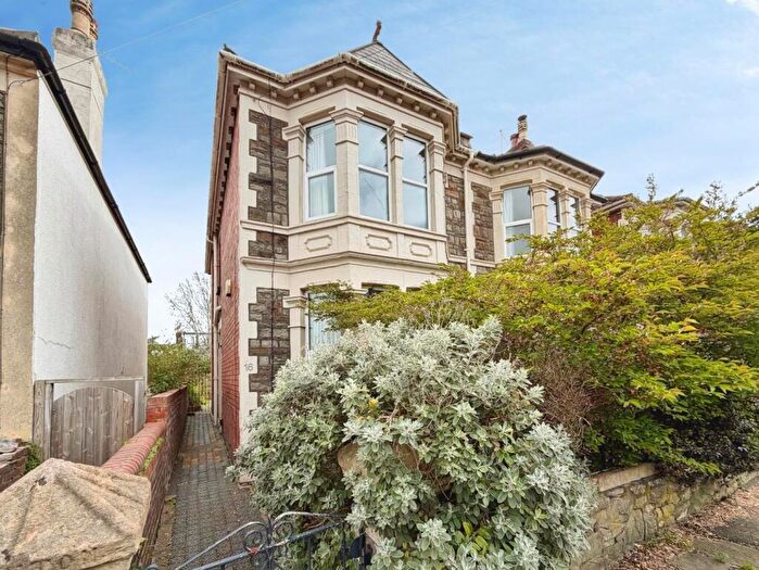 3 Bedroom End Of Terrace House For Sale In Cleeve Road, Knowle, BS4