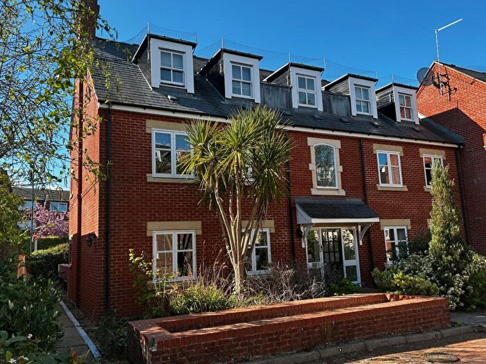 2 Bedroom Apartment To Rent In Charter Gate, Boltro Road, Haywards Heath, West Sussex, RH16
