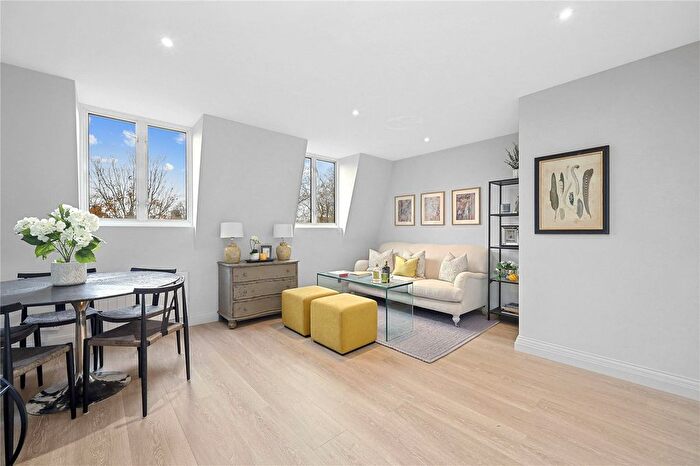 1 Bedroom Flat For Sale In Old Brompton Road, Earl's Court, SW5