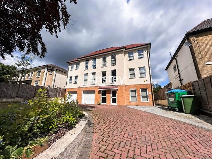 1 Bedroom Flat To Rent In Lawn Road, Southampton, Hampshire, SO17