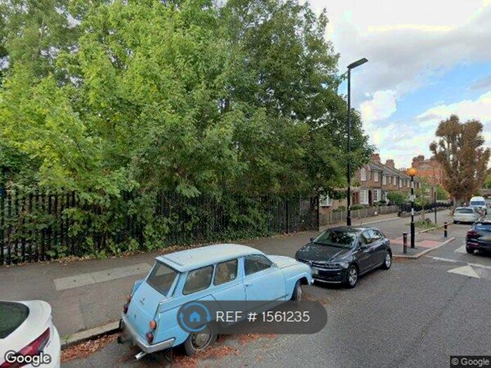 4 Bedroom Semi-Detached House To Rent In Rosendale Road, London, SE21