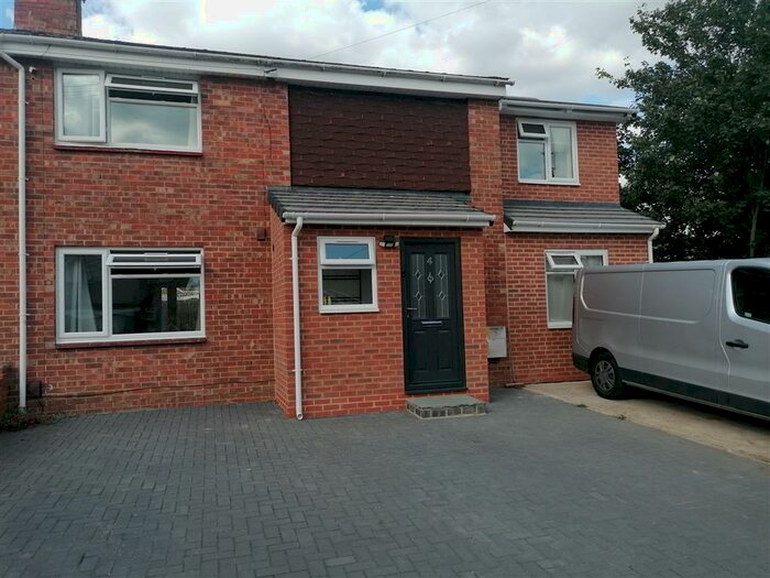1 Bedroom Flat To Rent In Fir Tree Close, Swindon, SN2