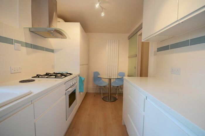 2 Bedroom Flat To Rent In High Street, Saffron Walden, CB10