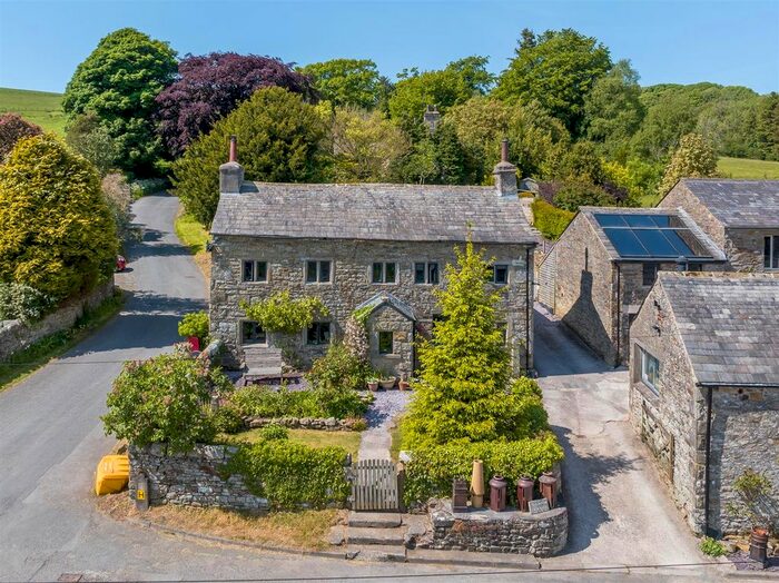 4 Bedroom Property For Sale In Aughton Old Hall, Aughton, Lancaster, LA2