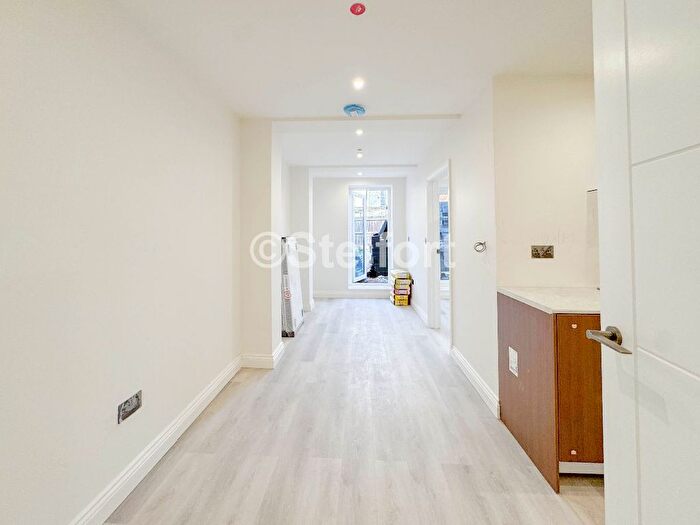 1 Bedroom Flat To Rent In Seven Sisters Road, London, N15
