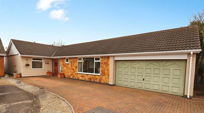3 Bedroom Detached Bungalow For Sale In Cedar Close, Sudbrooke, LN2