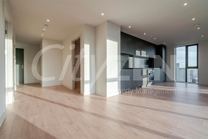 2 Bedroom Flat To Rent In Waterhouse Gardens, Dutton Street, Manchester, M3