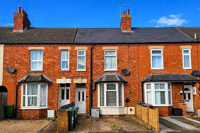 2 Bedroom Terraced House For Sale In Wolverton Road, Newport Pagnell, MK16