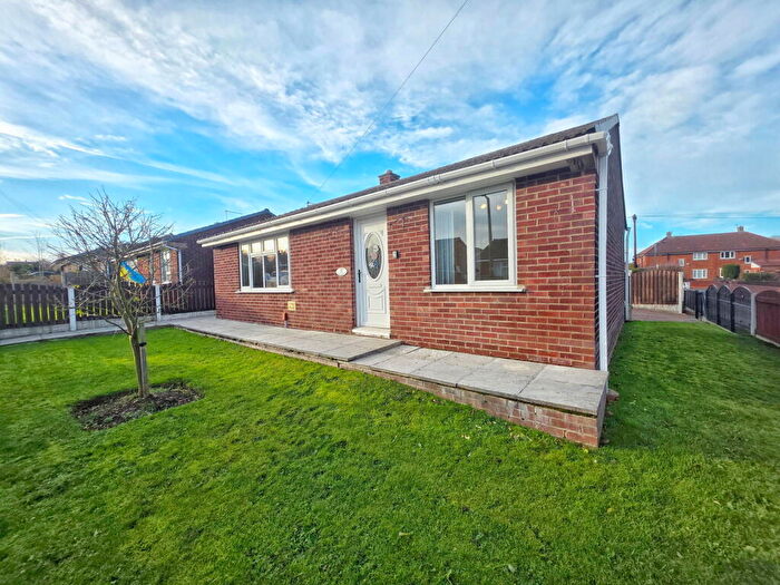 2 Bedroom Detached Bungalow For Sale In Blackheath Close, Barnsley, S71