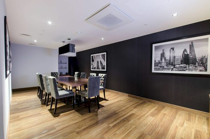 2 Bedroom Flat To Rent In Brent House, Vauxhall, London, SW8