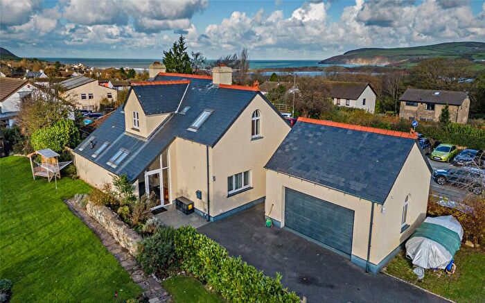 4 Bedroom Detached House For Sale In Long Street, Newport, Pembrokeshire, SA42