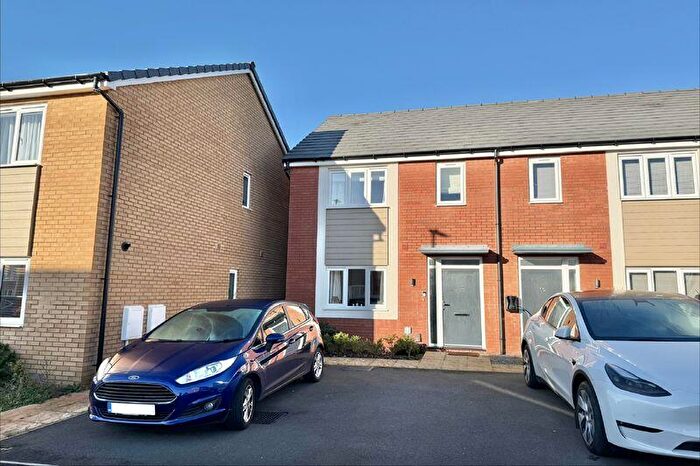 2 Bedroom End Of Terrace House For Sale In Lord Way, Locking - No Onward Chain, BS24