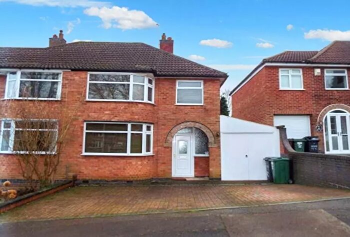 3 Bedroom Semi-Detached House To Rent In Heathgate Close, Leicester, LE4