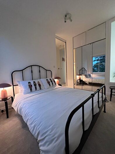 2 Bedroom Flat To Rent In Christchurch Road, London, SW2