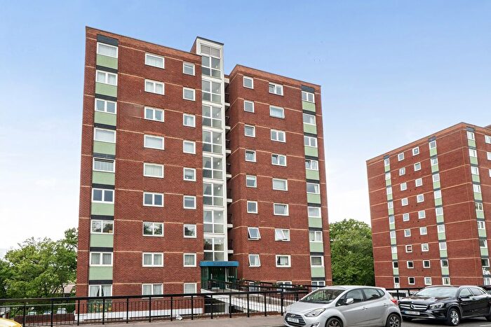 Studio For Sale In Porchester Mead, Beckenham, BR3