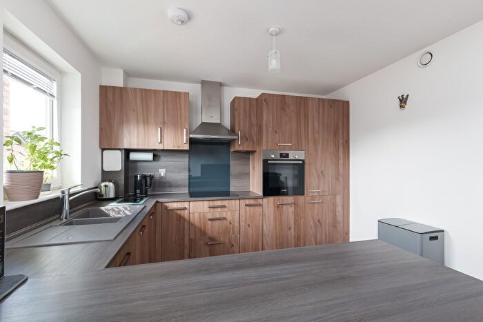 2 Bedroom Flat For Sale In (Flat ) Poppy Cruik, Cammo, Edinburgh, EH4
