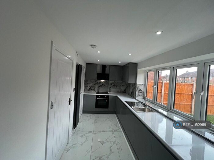 3 Bedroom Semi-Detached House To Rent In Creasy Court, Waltham Cross. London, EN8