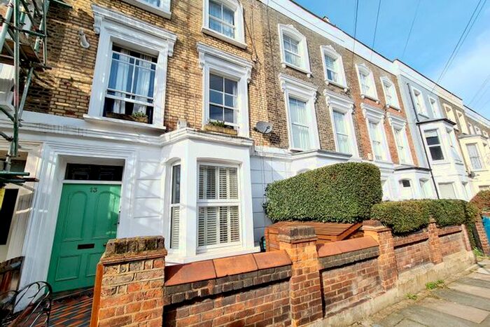 2 Bedroom Flat To Rent In Jackson Road, Islington, N7